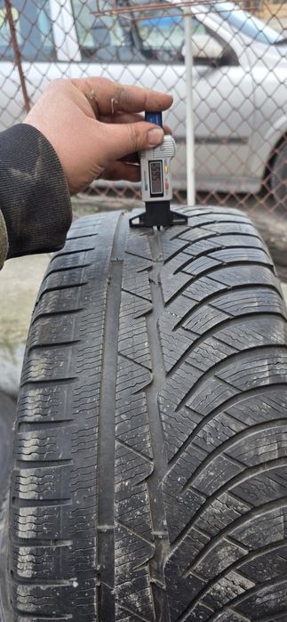 Гуми 4бр 245/45/18 - 1бр  - 59лв