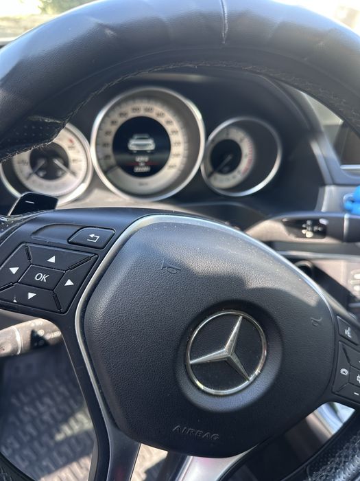 Vind Mercedes E220 an 2016