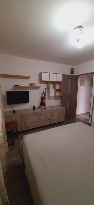 (PF) Vand apartament 2 camere decomandate in Roman