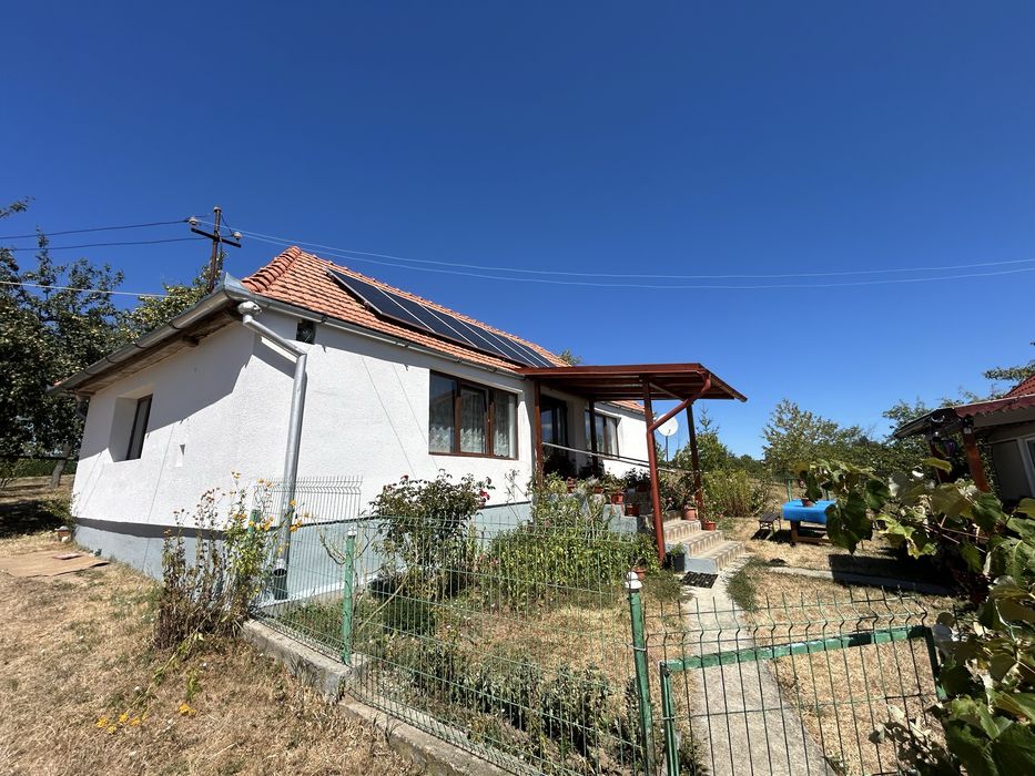 Proprietate de vânzare