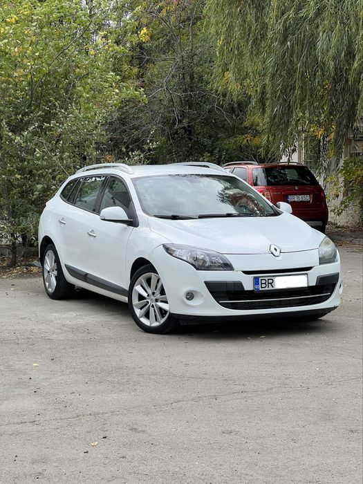 RENAULT Megane