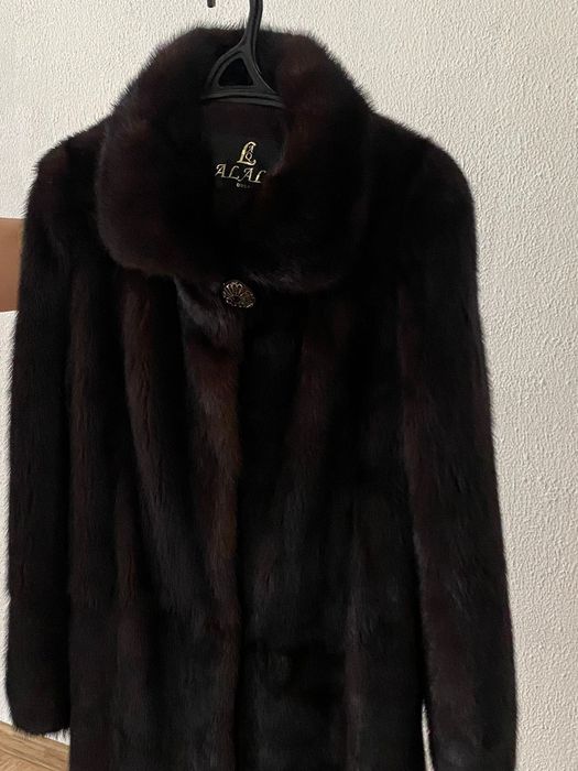 Продам норковую шубу без капюшона