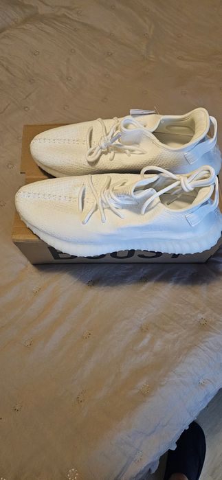 Yeezy Boost 350 V2