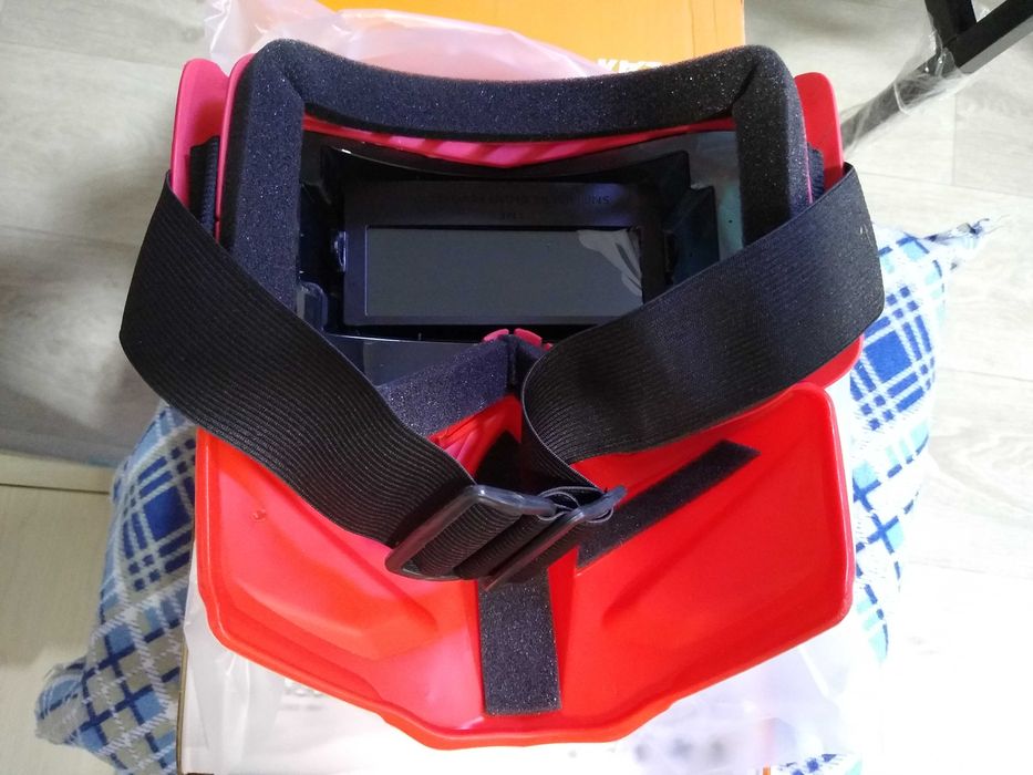 Продам сварочную маску хамелеон.