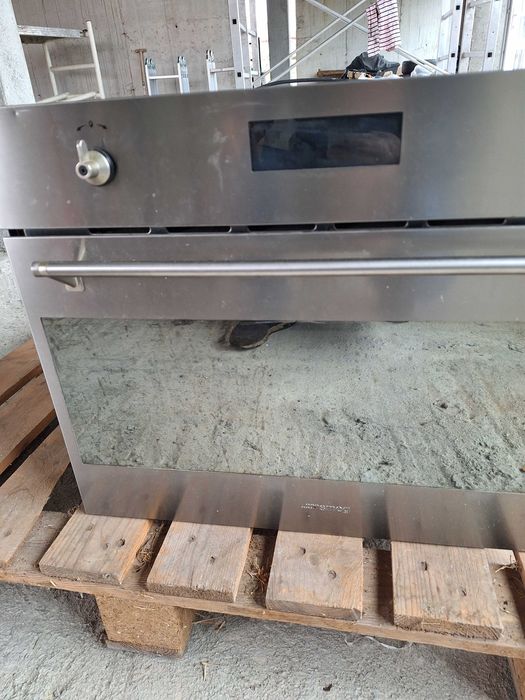 Микровълнова и фурна,електическа фурна с котлони на газ