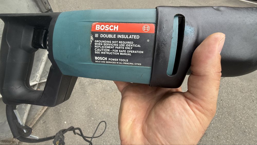 Bosch 1631 Fierăstrău sabie profesional USA + cutie metalică originală
