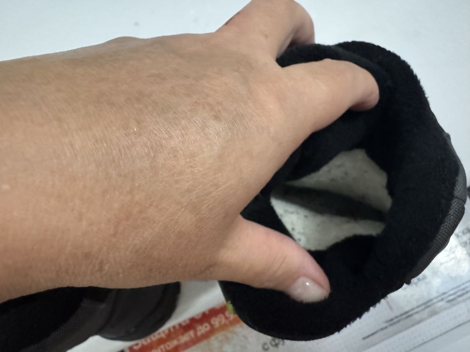 Продам мальчиковые ботинки