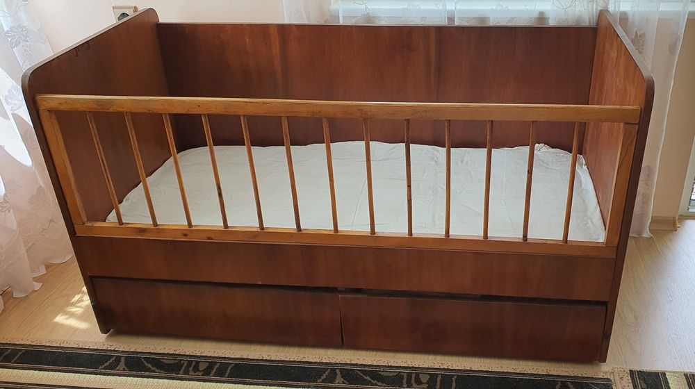 Дървено детско креватче - кошара