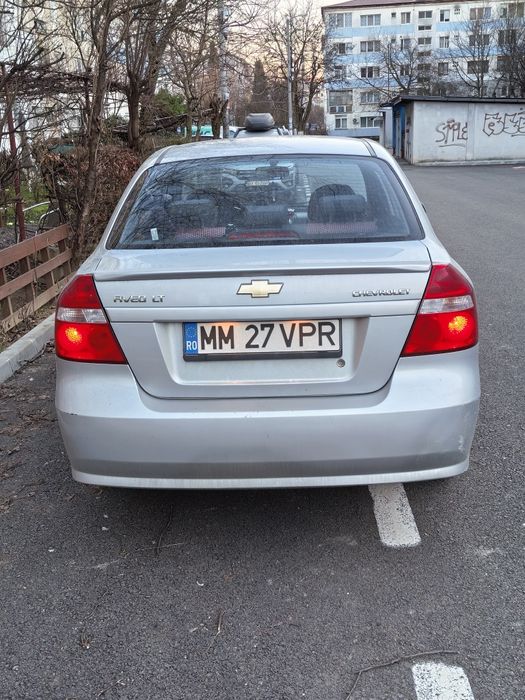 Vând Chevrolet Aveo