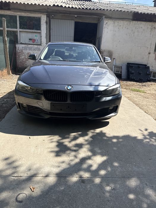 Piese/dezmebrari bmw seria 3 F30 2.0 diesel 184 cp din anul 2013 cod culoare B39 motorizare N47D20C