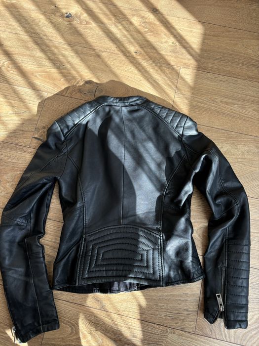 Кожено яке Bershka