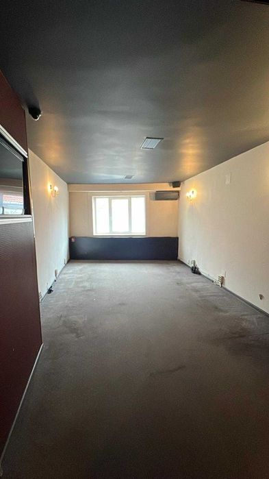 Spatiu comercial strada Clinicilor , intersectie cu strada Piezisa