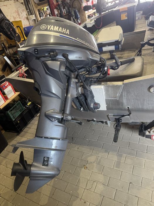 Vand motor YAMAHA 20 cp