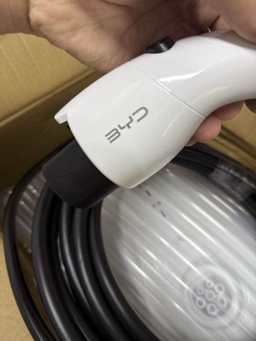 Оригинальна byd зарядка 7 квт zaryadka 7 kw song seal e2  buick