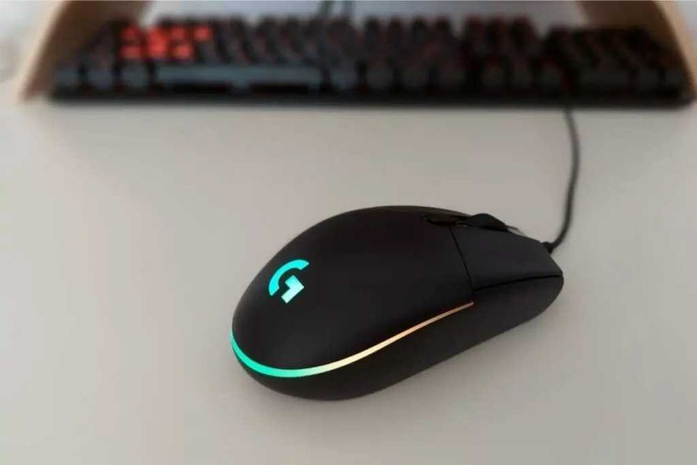 Продам игровую мышь Logitech G102