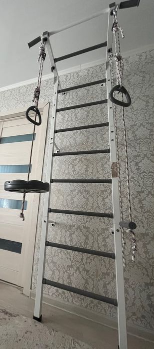 Продам шведскую стенку