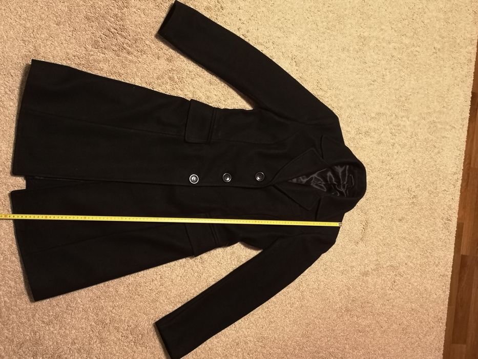 Palton dama negru lână 80%, cambrat, nasturi fata, slit spate, mărime