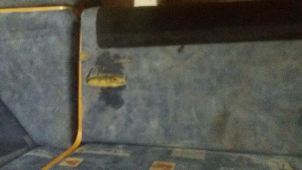 Colțar cu masa de bucătarie