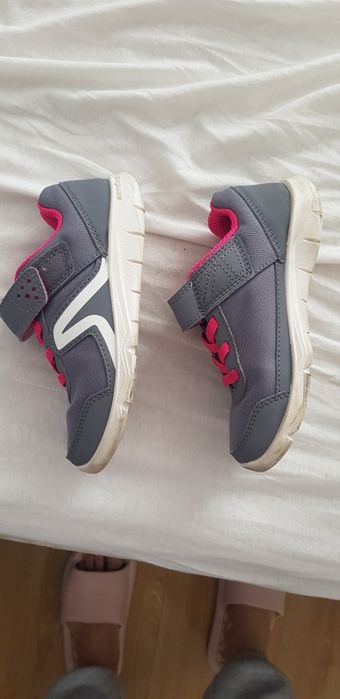 Adidași fete  mărimea 28