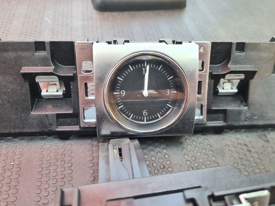 Ceas analogic cu suport Passat B7 CC