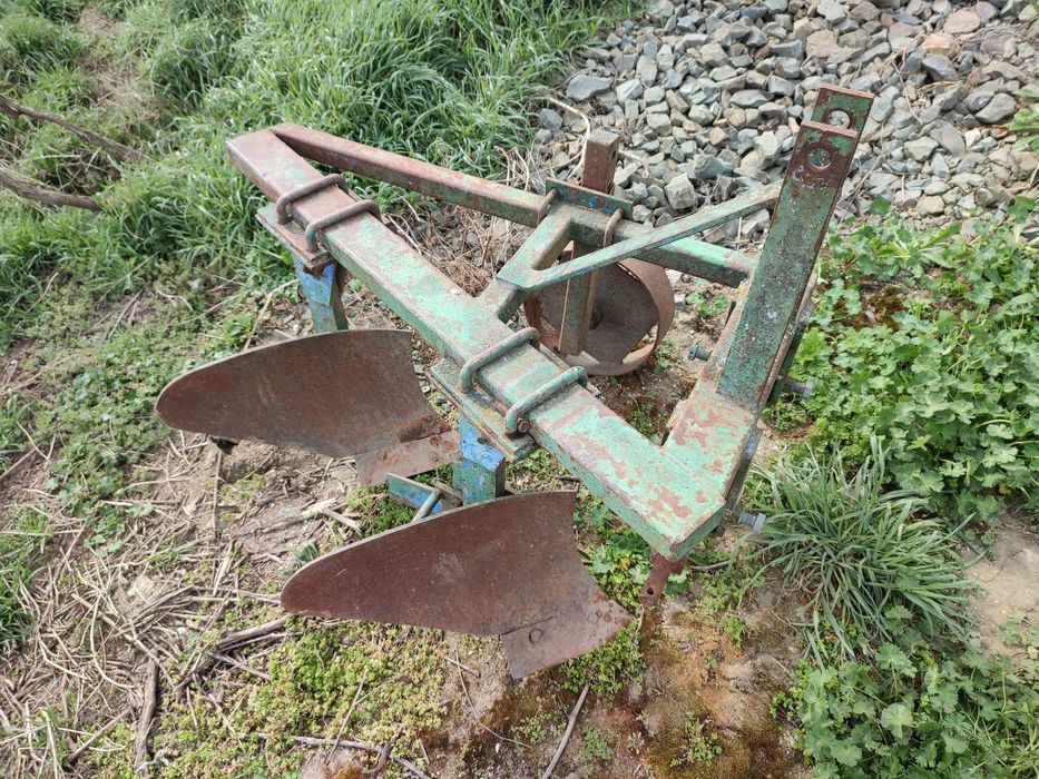 2 brazde pentru tractor