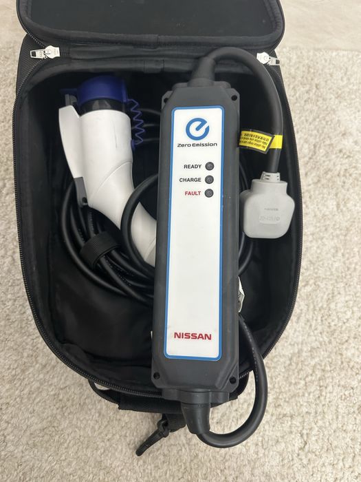 Charger  Nissan leaf  original
