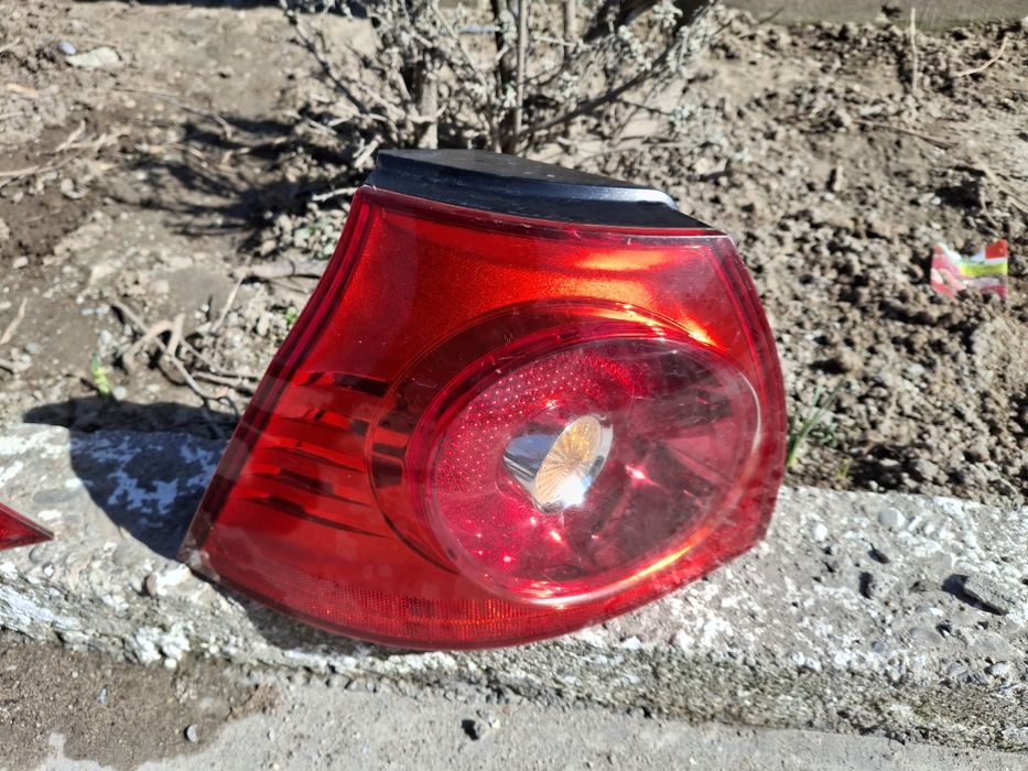 Disponibil stopuri golf 5 .