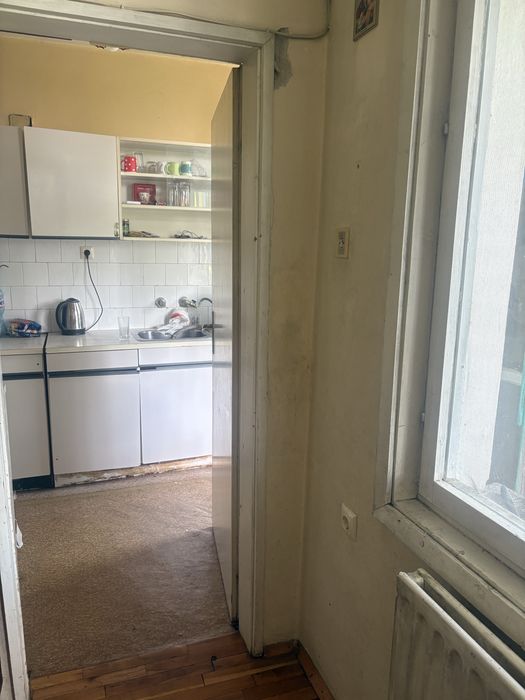 Продавам апартамент 97кв. Тухла