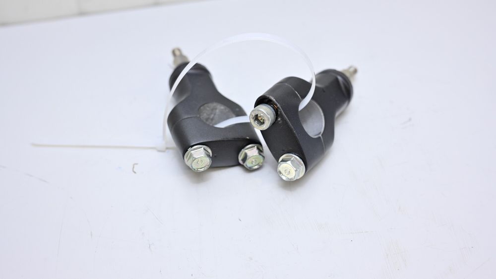 Risere Prinderi inaltatoare 22mm Ghidon OEM Honda CMX 500 ?
