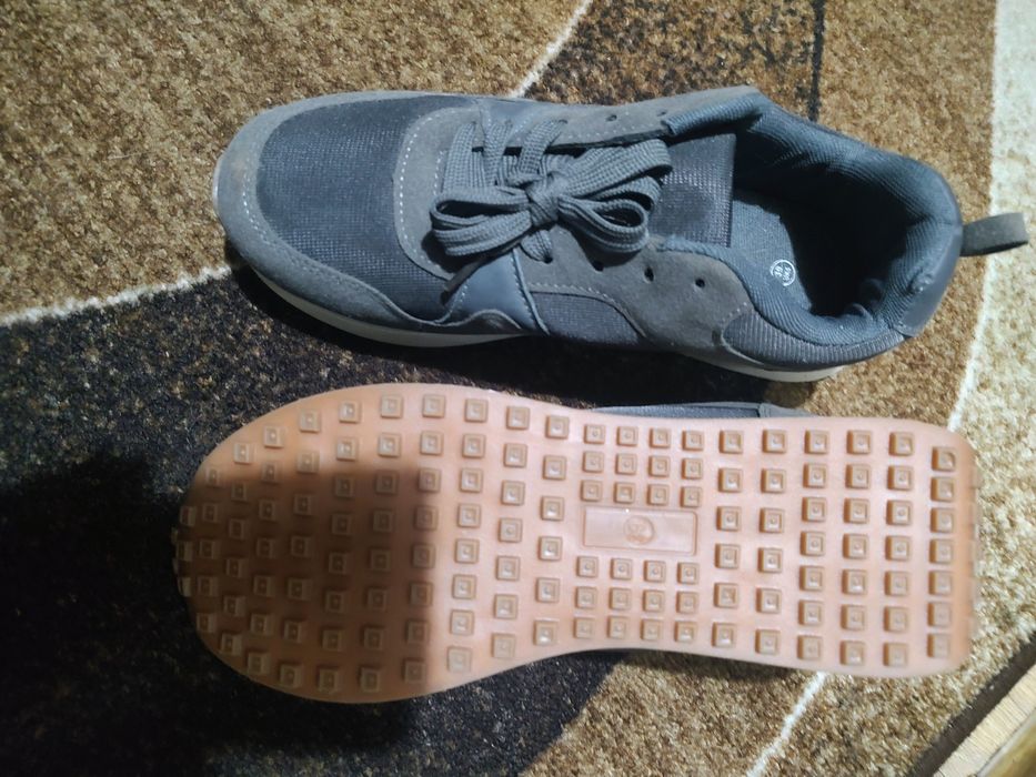 Нови! Маратонки Bekkin