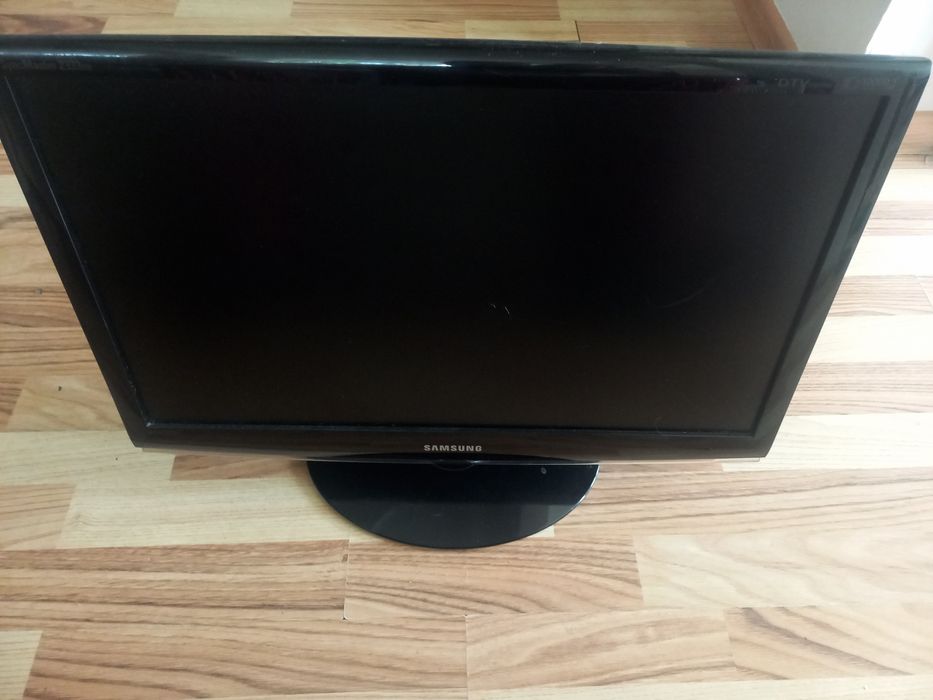 Продам настольный телевизор