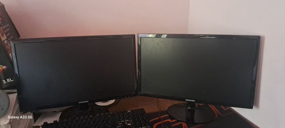Манитор самсунг 2 штуки рабочий 22 дюм