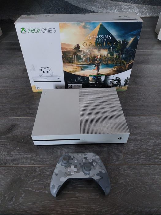 Продам Xbox One S 1TB