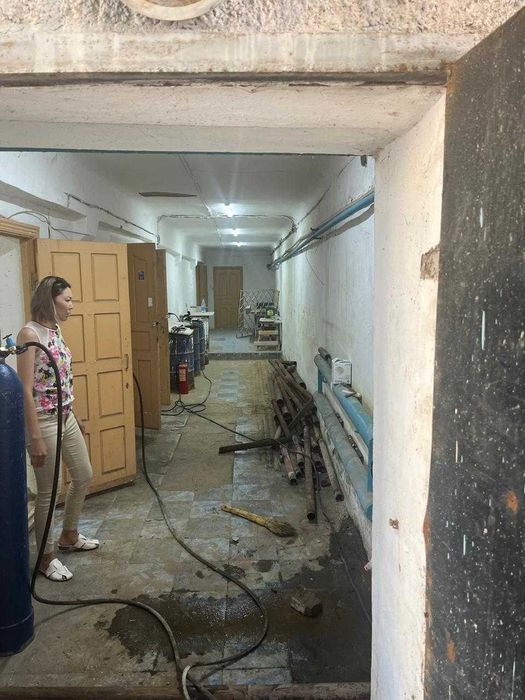 Продается помещение (1 этаж и подвал)