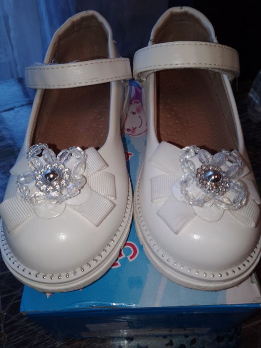 Продам туфельки.