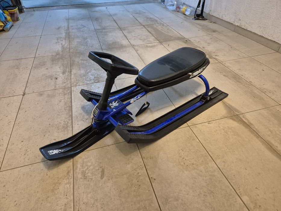 Шейна чук и гек Moni