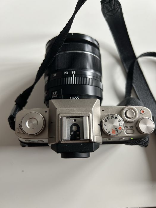 Fujifilm xt200 + fujinon 18-55   F2.8-4