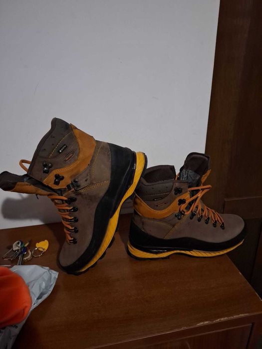 Bocanci vanatoare MEINDL Island MFS Active Rock 46