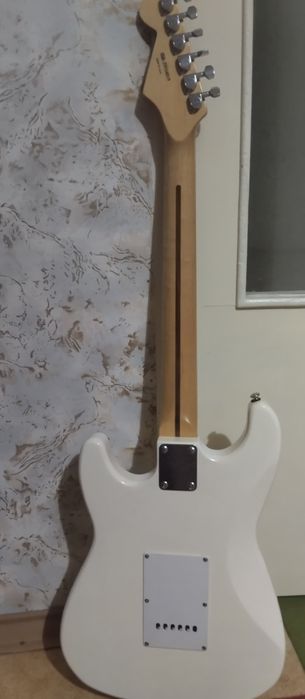 Продаю fender Stratocaster