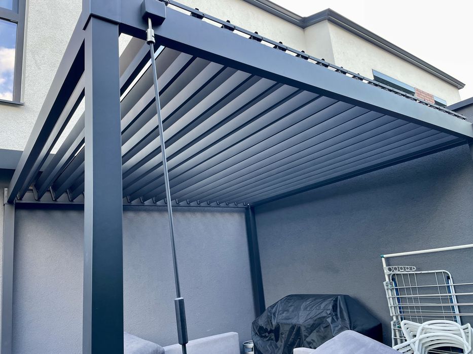 Vand  pergola  bioclimatica