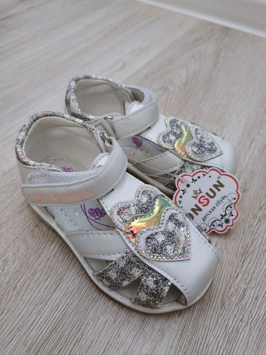 Детские сандалии