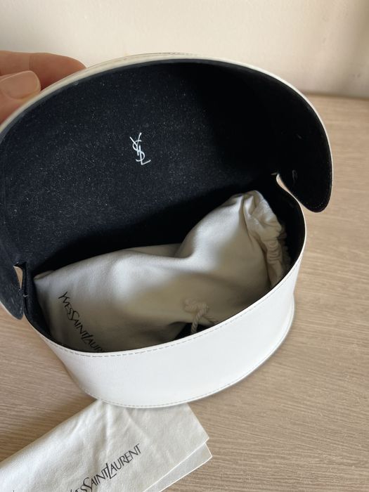 Солнцезащитные очки YSL