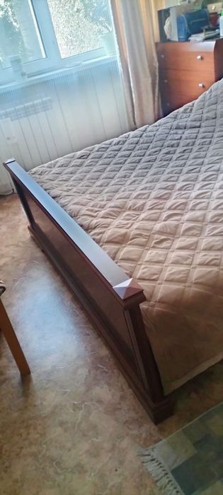 Продам 2-х спальную кровать