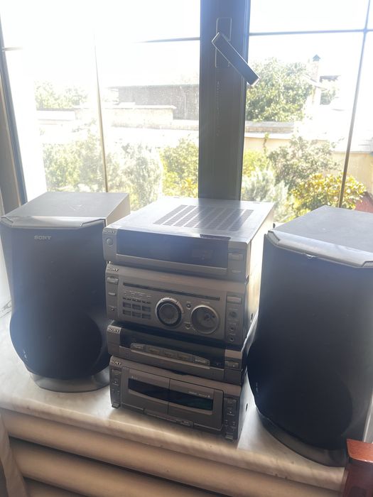 Музыкальный центр Sony MHC-W55 с колонками