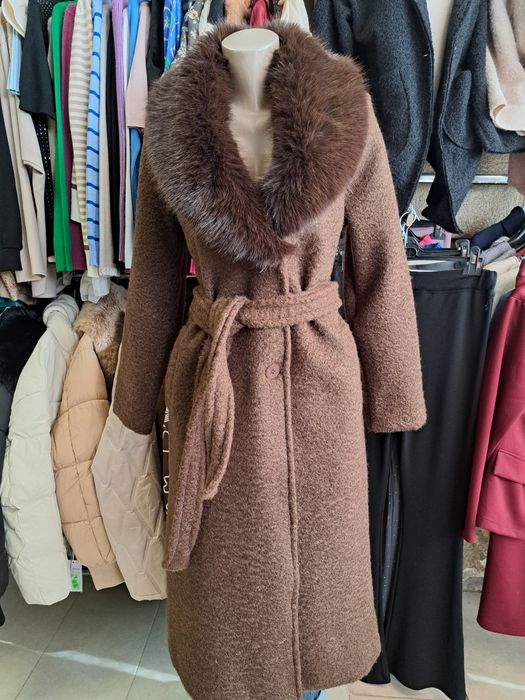 Дълго дамско палто