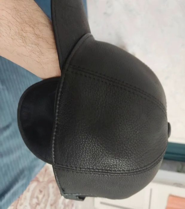 Кепка кожаная зимняя