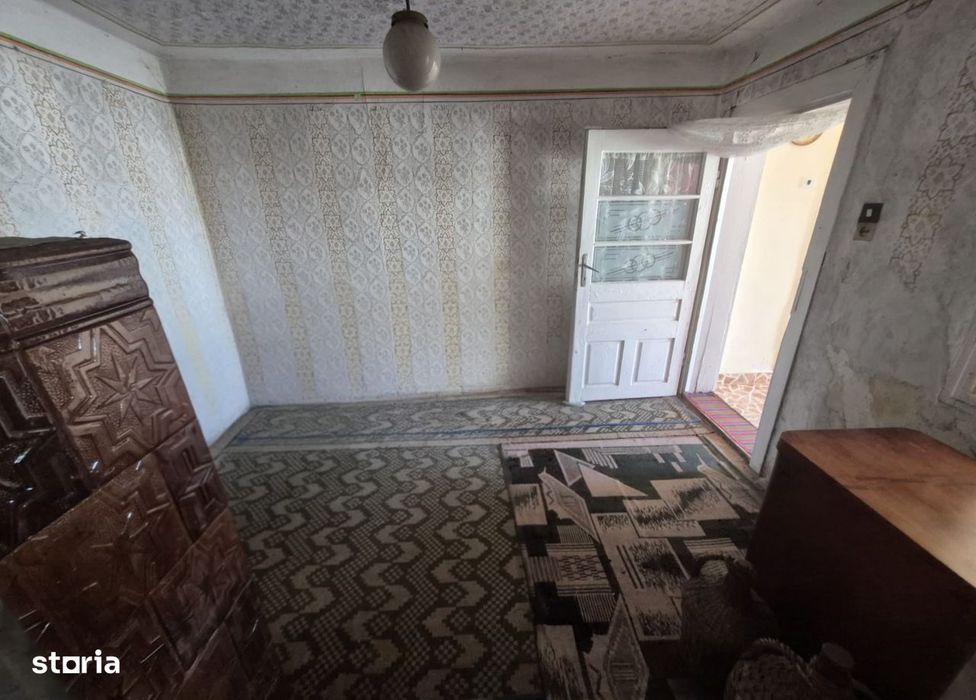 Casa Gradiste singur in curte 4 camere cărămidă