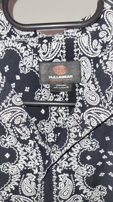 Vând cămașă în stare bună