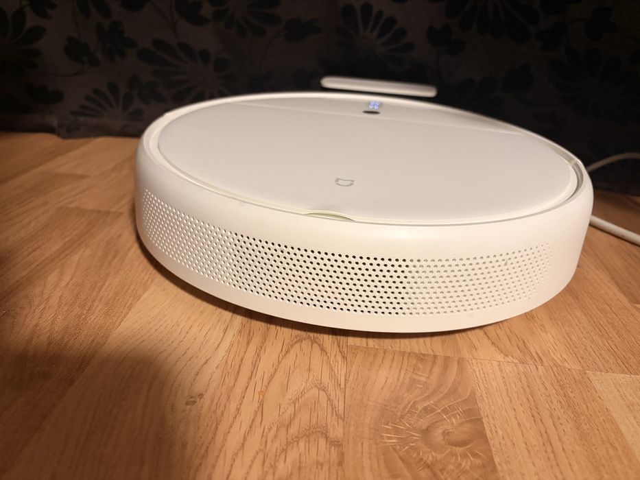 Aspirator Robot Inteligent Xiaomi Mi Robot E12 – Stare Excelentă