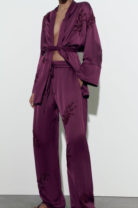 Zara чисто нов сатениран комплект от две части с бродерия и мъниста
